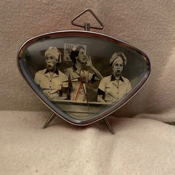 Retro “I Love Lucy” Clock - Picture 1 of 3